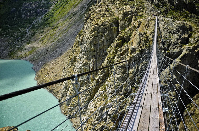 Опасные достопримечательности, которые решатся посетить только самые отчаянные туристы опасные достопримечательности, опасные места