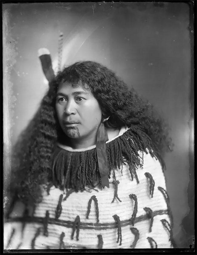 портреты женщин маори, женщины маори с татуировками на подбородках, моко кауаэ