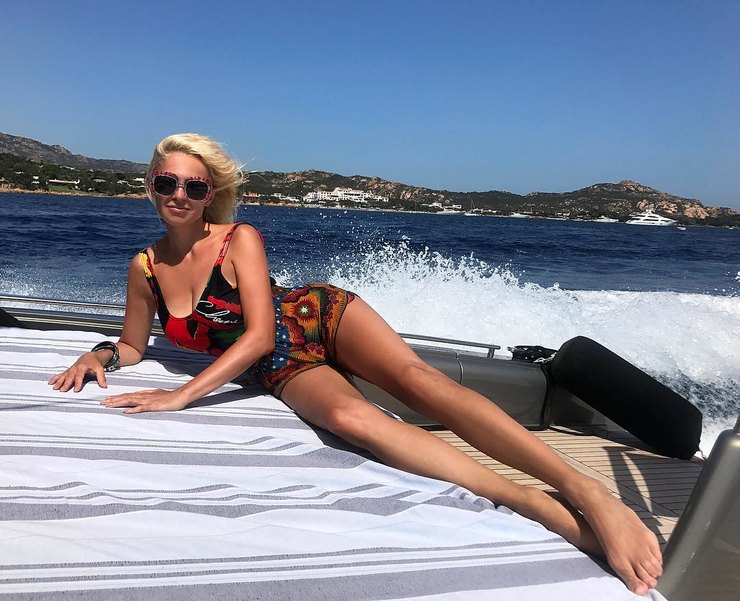 звёзды в купальниках, знаменитости в купальниках