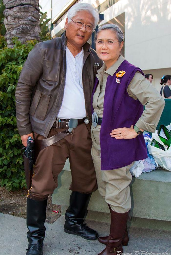 пожилая пара делает косплеи,  Стивен и Милли Тани