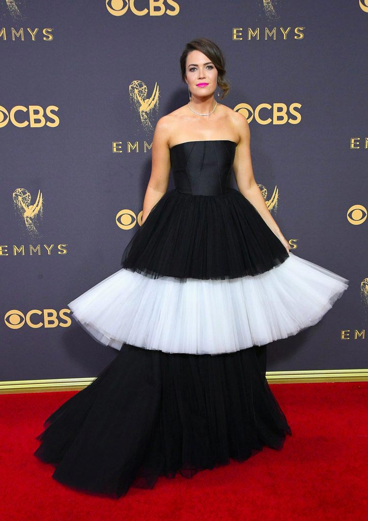 Эмми-2017, лучшие и худшие наряды эмми 2017