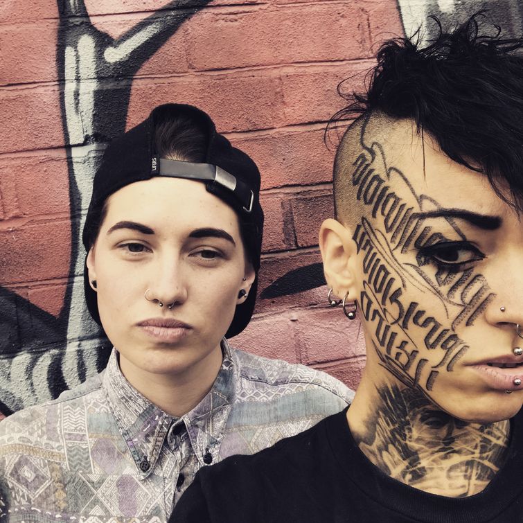 Татуировщица покрыла своё тело чёрным цветом, Белль Атрикс, Belle Atrix