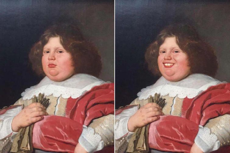 добавил картинам улыбки, добавил статуям улыбку, 