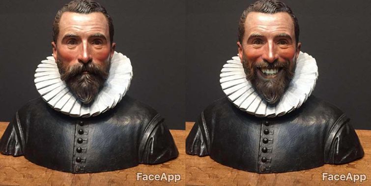 добавил картинам улыбки, добавил статуям улыбку, 