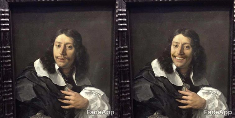 добавил картинам улыбки, добавил статуям улыбку, 