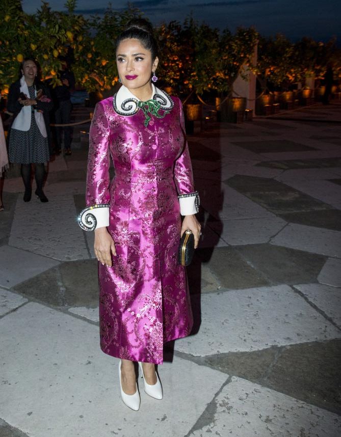 странные образы Сальмы Хайек, безвкусные наряды Сальмы хайек