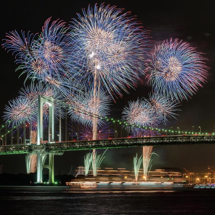 Невероятно красивые фотографии с японского фестиваля фейерверков «Hanabi Taikai» Hanabi Taikai, фейерверк фото, японский фестиваль фейерверков, фестиваль фейерверков в Японии