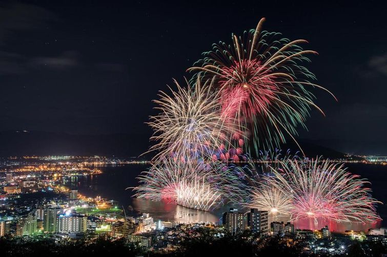 Невероятно красивые фотографии с японского фестиваля фейерверков «Hanabi Taikai» Hanabi Taikai, фейерверк фото, японский фестиваль фейерверков, фестиваль фейерверков в Японии