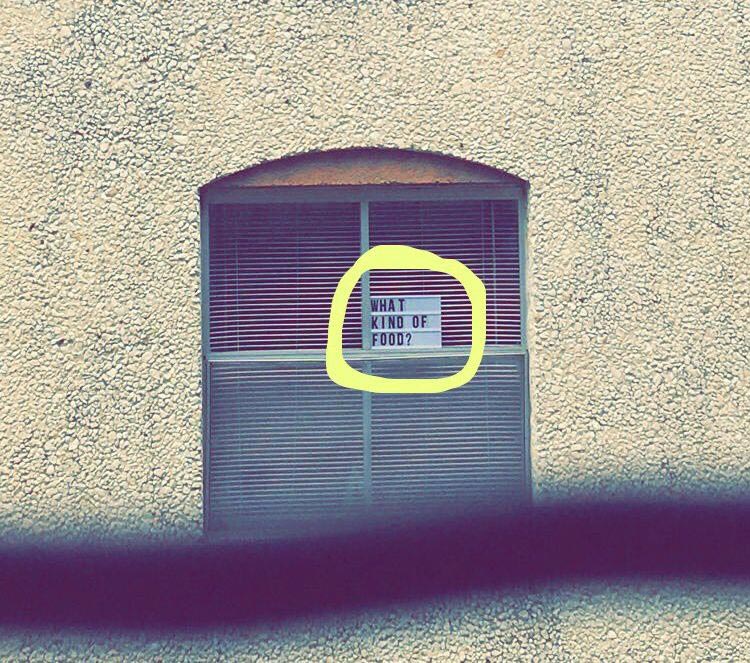 хитрая идея, способ получить что хочется, ленивые студентки, студентки вывесили табличку