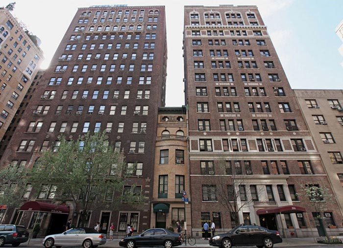 владельцы домов отказавшиеся переезжать, жители домов отказавшиеся их продавать, владельцы домов отказавшиеся покидать