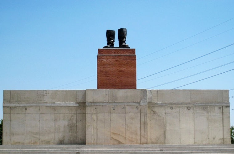 наказанные вещи, колокол без языка, сапоги сталина