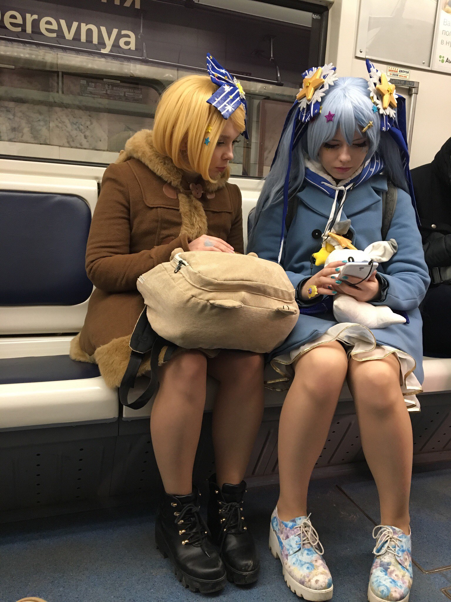 мода петербургского метро, мода метро, модники в транспорте, странные пассажиры метро 
