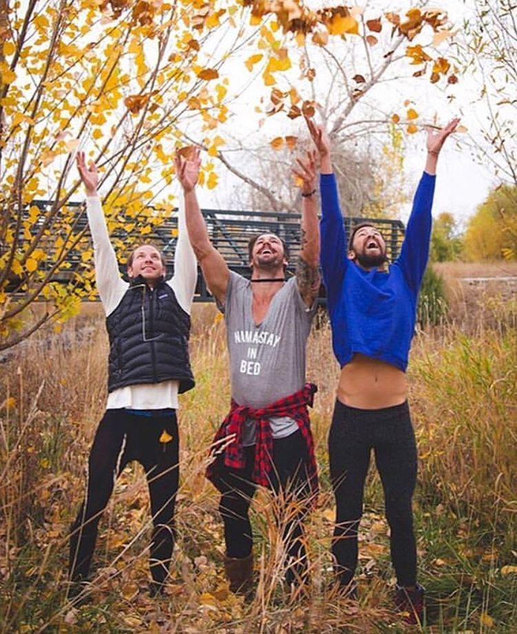 Bros Being Basic, пародируют типичные женские фото, пародии на женские фотографии