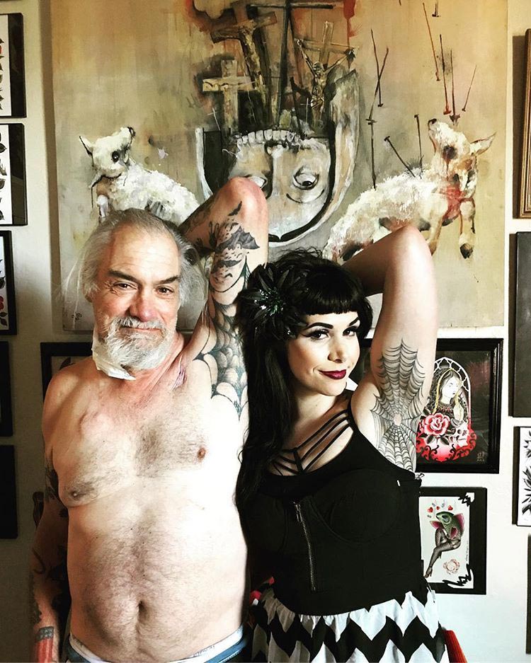 Татуировки под мышками, тату под мышками