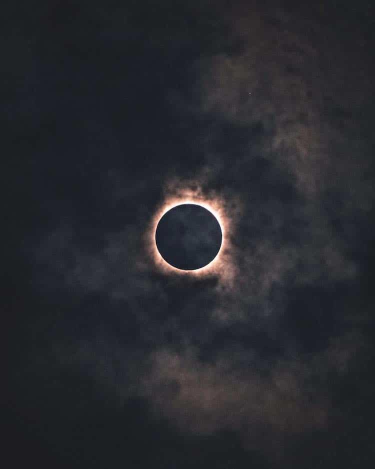 Солнечное затмение фотография