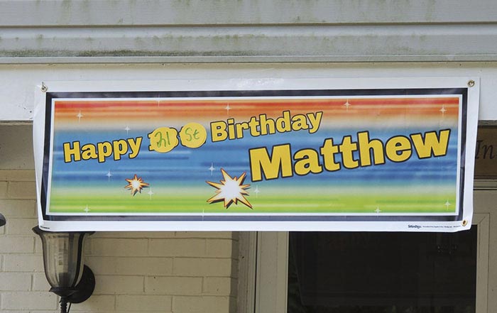 парад перед домом, парад в день рождения, парад в подарок на день рождения