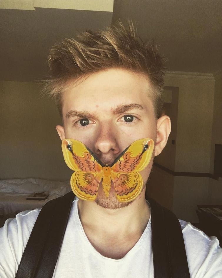 Адриан Козакевич, насекомые на лице, редкие экзотические насекомые, коллекция насекомых