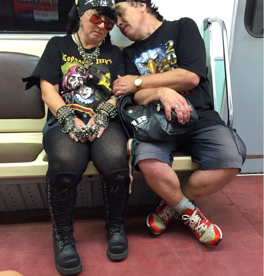 мода петербургского метро, мода метро, модники в транспорте, странные пассажиры метро 