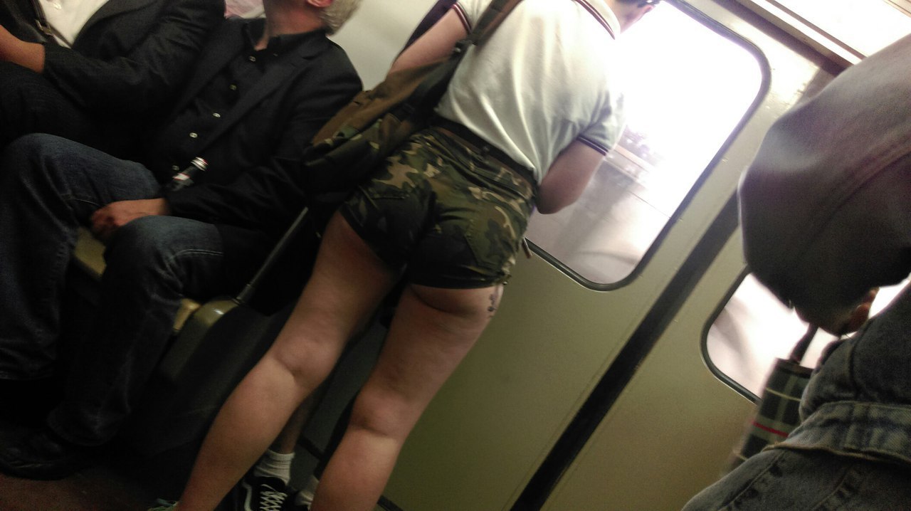 мода петербургского метро, мода метро, модники в транспорте, странные пассажиры метро 