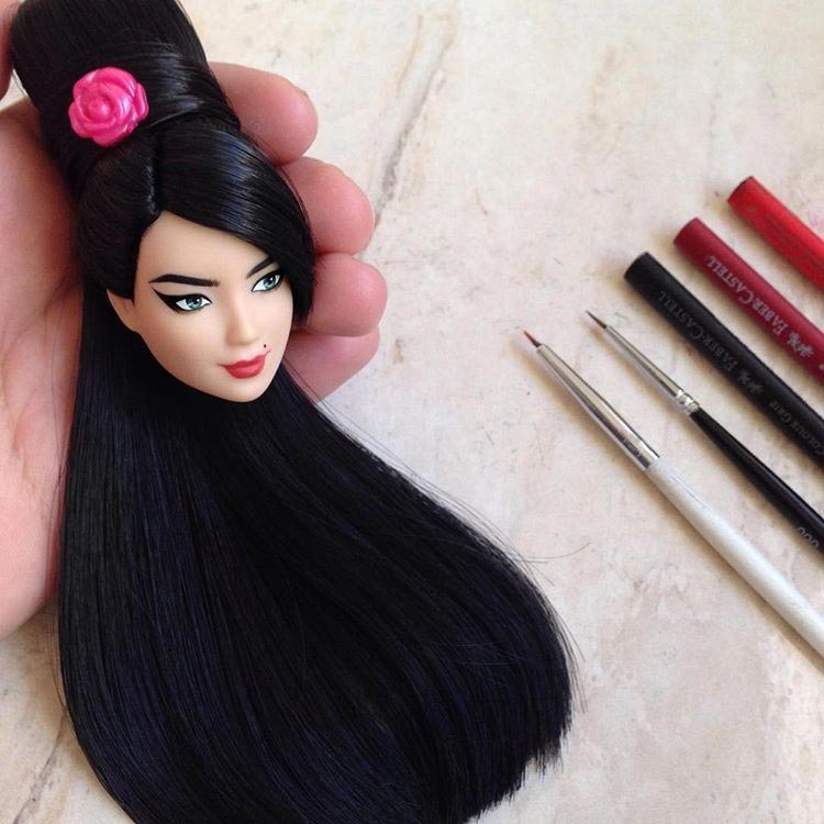 Как сделать куклу для макияжа и причесок