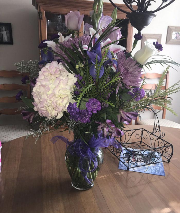 отправил дочери цветы после смерти, отец подарил дочери цветы после смерти, подарил цветы после смерти, цветы на день рождения после смерти