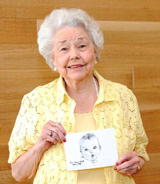 ребенок с детского питания Gerber, как сейчас выглядит ребёнок Gerber, детское питание Gerber ребёнок с упаковки, Энн Тернер Кук