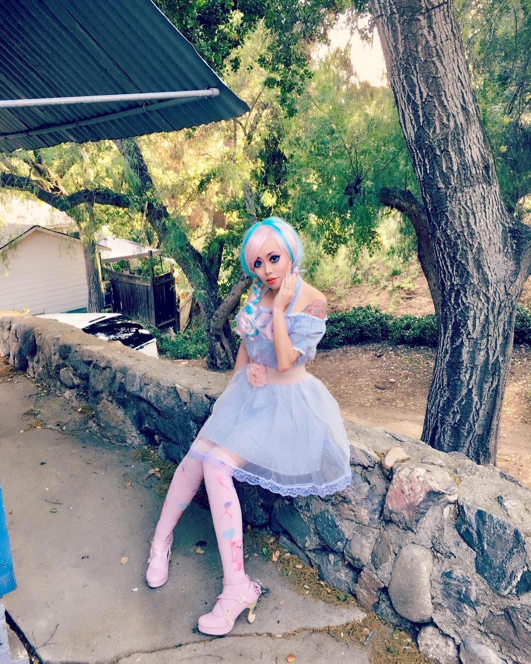 Офелия Вэнити, Ophelia Vanity, из готичной девушки в Барби, девушка превратилась в Барби