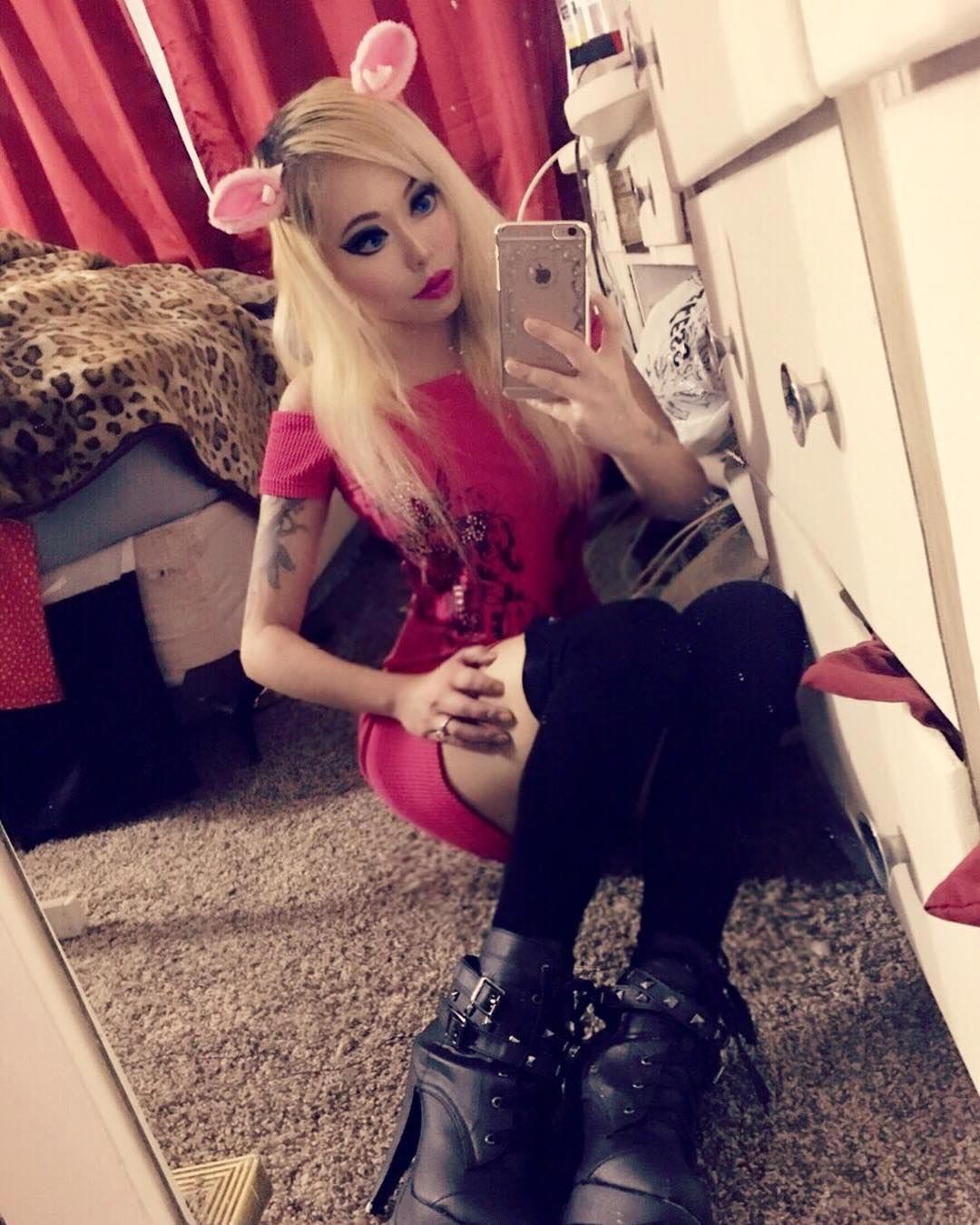 Офелия Вэнити, Ophelia Vanity, из готичной девушки в Барби, девушка превратилась в Барби