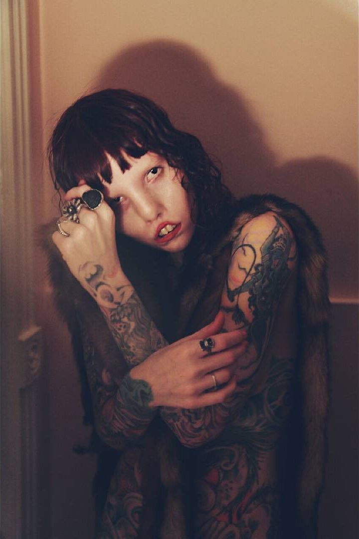 Кейтин Стиклс — девушка с синдромом кошачьего глаза, чья необычная внешность не помешала ей стать моделью Кейтин Стиклс, Caitin Stickels,Кейтин Киттен, Caitin Kitten, модель с синдромом кошачьего глаза