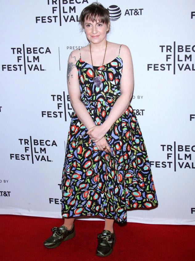 нелепые наряды звёзд, самые безвкусные наряды знаменитостей