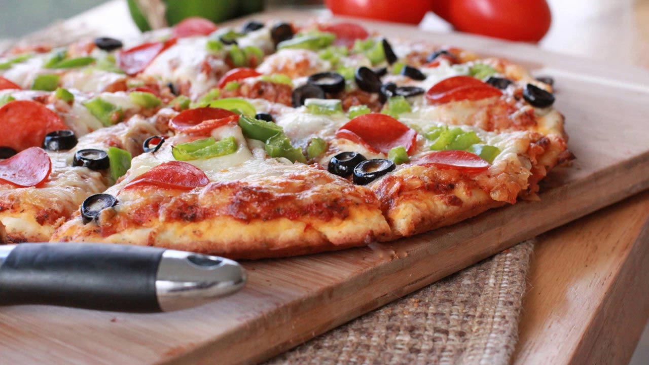 Pizza reaby. "Пицца". Сочная пицца. Тонкая итальянская пицца. Пицца фото.
