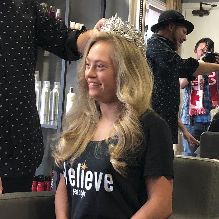 Микайлы Холмгрен, Mikayla Holmgren, первая женщина с синдромом Дауна ставшая победительницей на конкурсе красоты