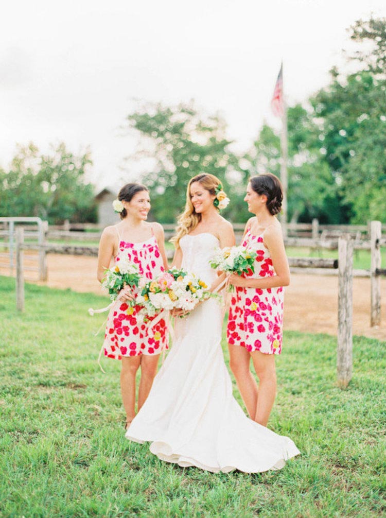 цветочные платья подружек невесты, платья с цветами подружки невесты