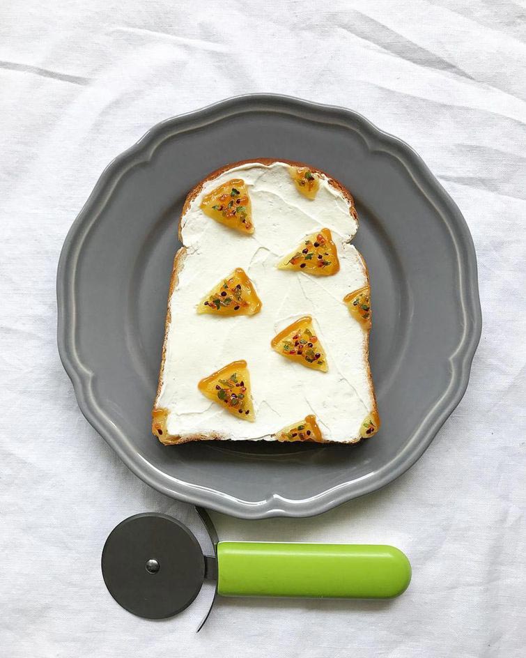 рисунки на тостах, тосты с узорами, дизайн еды, кулинарный дизайнер