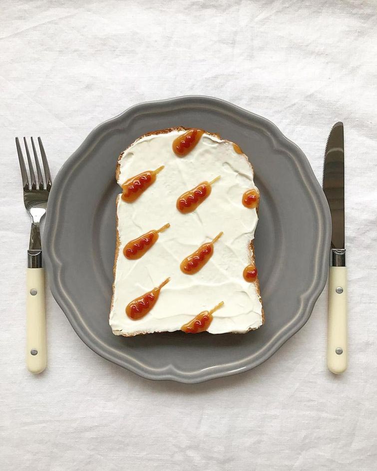 рисунки на тостах, тосты с узорами, дизайн еды, кулинарный дизайнер