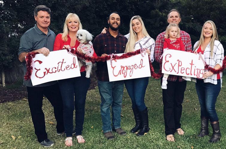 Многие люди увидели себя в рождественской открытке этой семьи и это очень смешно смешная рождественская открытка, смешное рождественское фото, смешные семейные фотографии, смешная фотография Рождество