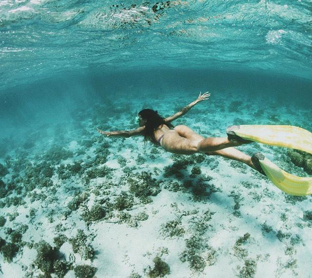 Бывшую участницу Мисс Россия высмеивают в интернете за большие ноги, называя их 'ластами' Анастасия Решетова, Анастасия Решетова ступни, Анастасия Решетова большие ноги, Анастасия Решетова ноги ласты