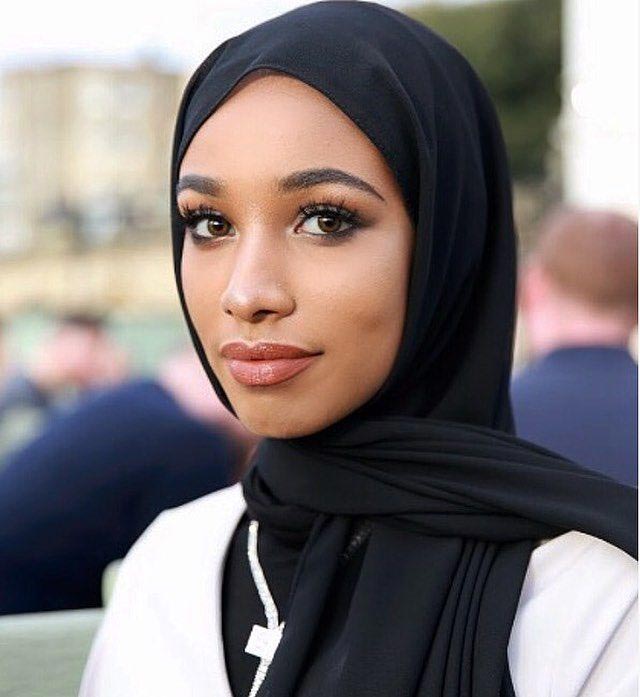 нестандартные модели, модели с нестандартной внешностью 