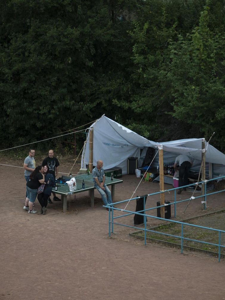 жизнь стола для пинг-понга, жизнь стола для настольного тенниса, 5 лет фотографировал стол для пинг-понга