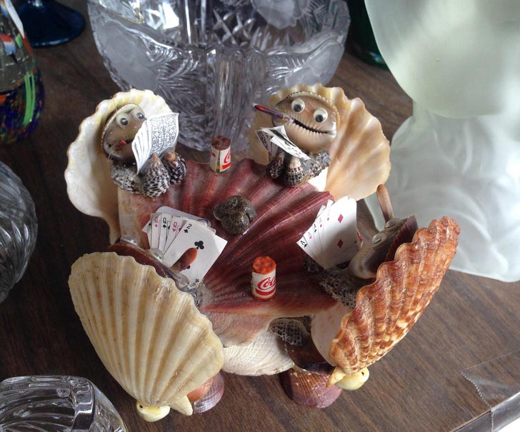 25 жутковатых вещей, найденных на распродажах, от которых мурашки по коже жуткие вещи найденные на распродажах, странные вещи найденные на барахолках