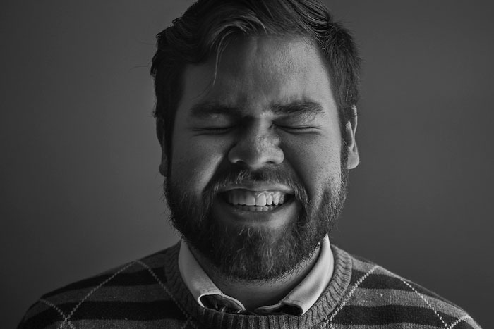 Фотограф стоит голым перед своими моделями, Тревор Кристенсен, Trevor Christensen