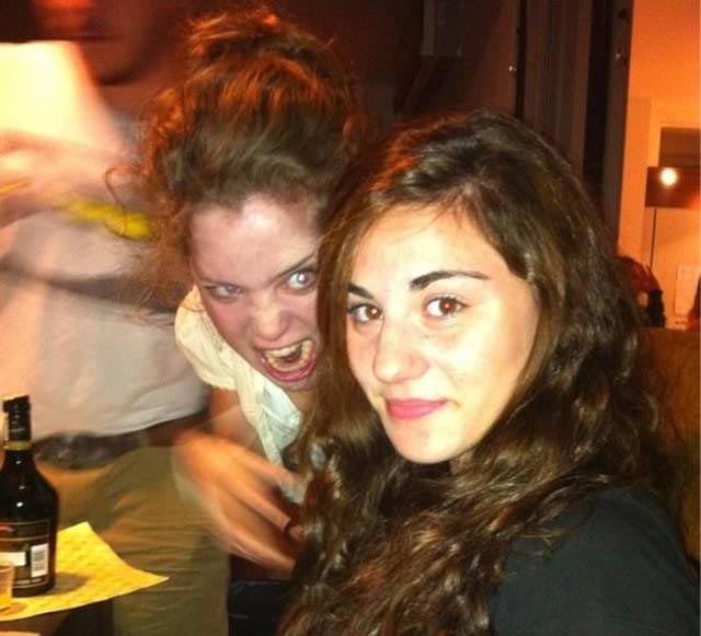 фотобомбы, фотографии самое интересное на фоне, фотографии фон главное, фотографии со смешным фоном