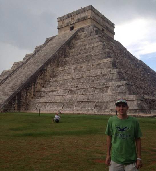 фотобомбы, фотографии самое интересное на фоне, фотографии фон главное, фотографии со смешным фоном