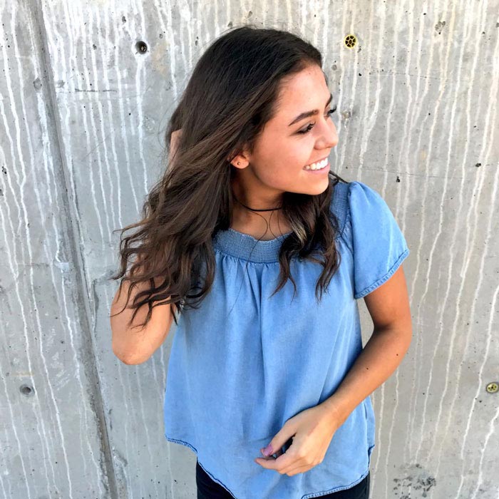 Девушка опубликовала фотографии своего выпускного платья и люди назвали её расисткой, Кезиа Доум, Keziah Daum