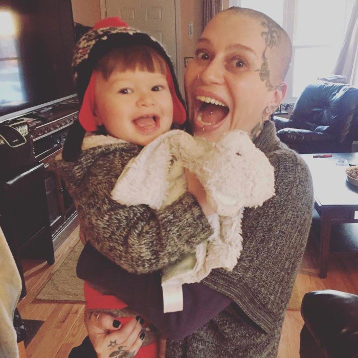 звезды ставшие мамами в юном возрасте, знаменитости ставшие мамами в молодом возрасте 