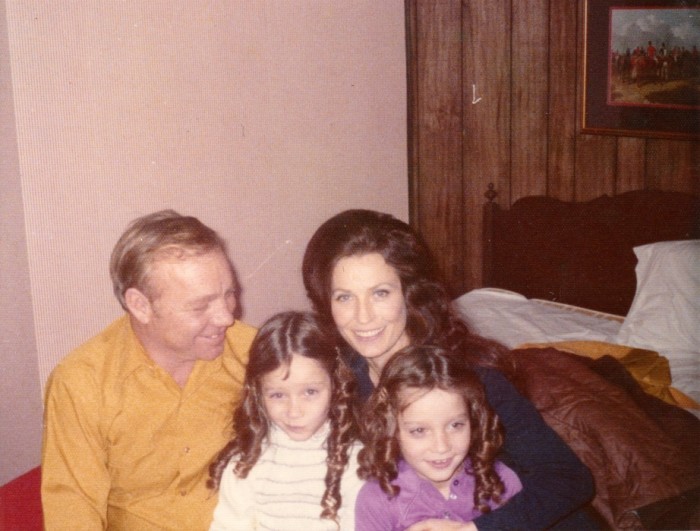 звезды ставшие мамами в юном возрасте, знаменитости ставшие мамами в молодом возрасте 