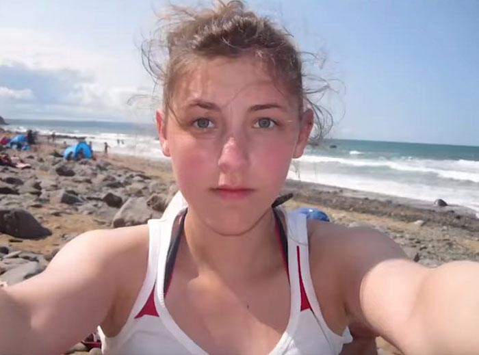 Девушка делала селфи каждый день в течение 8 лет, Eadington