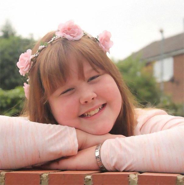 Над этой девушкой издевались в школе с 7 лет и на выпускной она приехала с крутым эскортом байкеры сопроводили на выпускной, байкеры на впускном