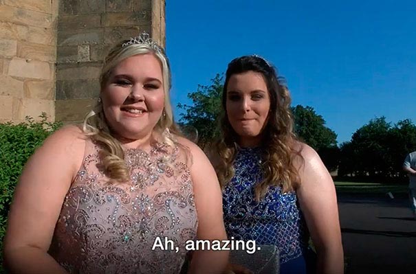 Над этой девушкой издевались в школе с 7 лет и на выпускной она приехала с крутым эскортом байкеры сопроводили на выпускной, байкеры на впускном