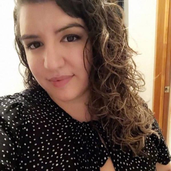 собака с зубными протезами, собака нашла зубные протезы, собака надела зубные протезы, собака украла зубные протезы